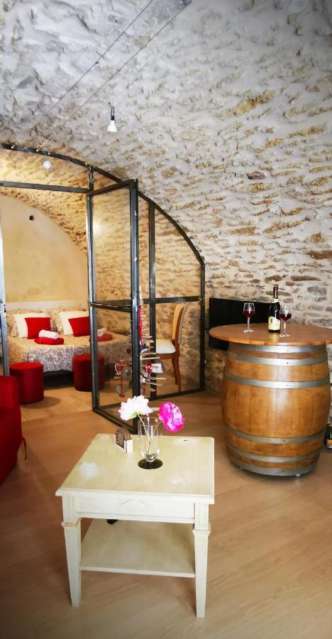 Chambre D Hote De Charme Avec Plein D Authenticite Du 13 Eme Siecle Châteauneuf-du-Pape Eksteriør billede