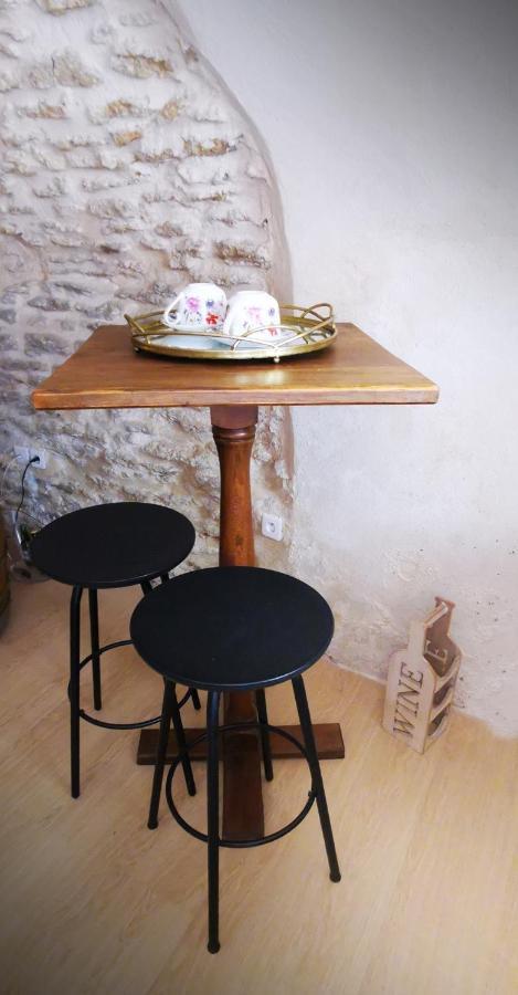 Chambre D Hote De Charme Avec Plein D Authenticite Du 13 Eme Siecle Châteauneuf-du-Pape Eksteriør billede