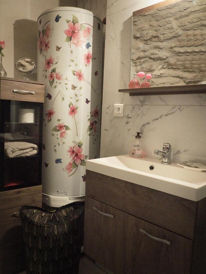 Chambre D Hote De Charme Avec Plein D Authenticite Du 13 Eme Siecle Châteauneuf-du-Pape Eksteriør billede